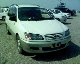 1997 Toyota Ipsum Images