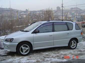 1997 Toyota Ipsum Pics