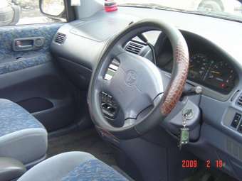 1997 Toyota Ipsum Photos