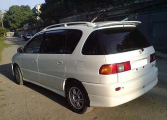 1997 Toyota Ipsum Pictures