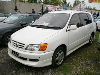 1998 Toyota Ipsum