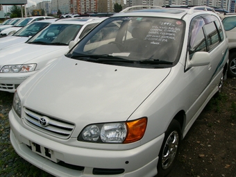 1998 Toyota Ipsum