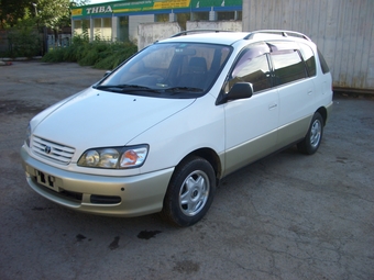 1998 Toyota Ipsum