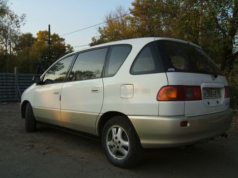 1998 Toyota Ipsum