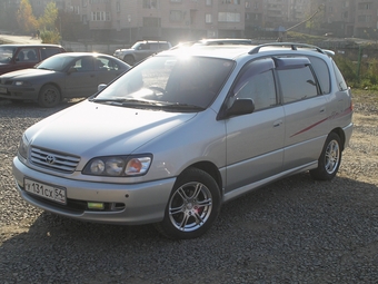 1998 Toyota Ipsum