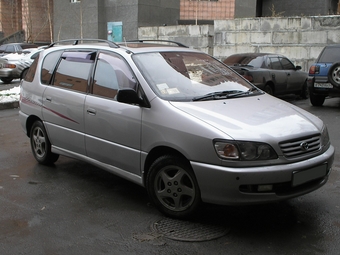 1998 Toyota Ipsum