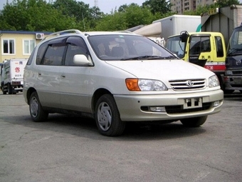 1998 Toyota Ipsum