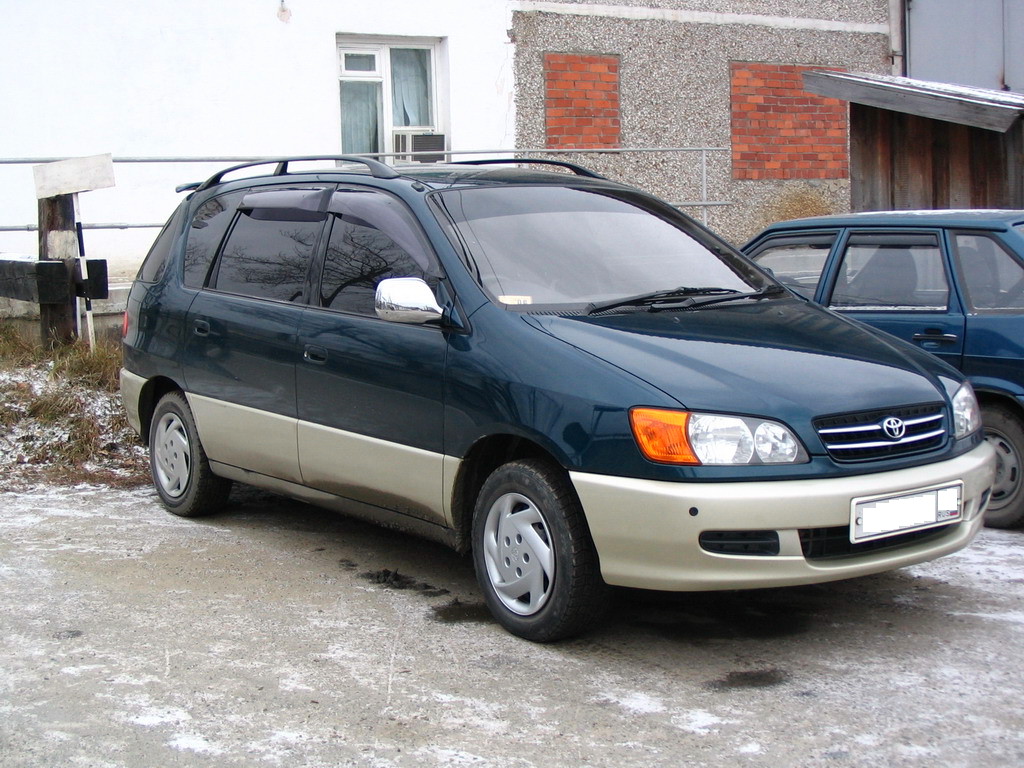 1998 Toyota Ipsum