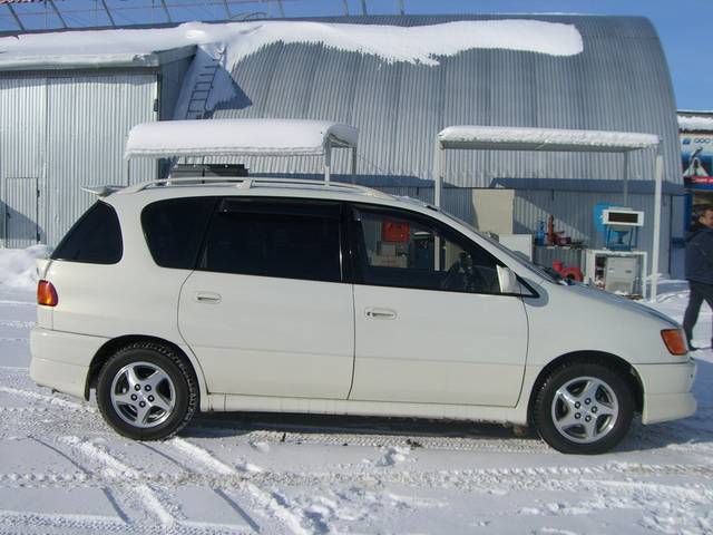 1998 Toyota Ipsum