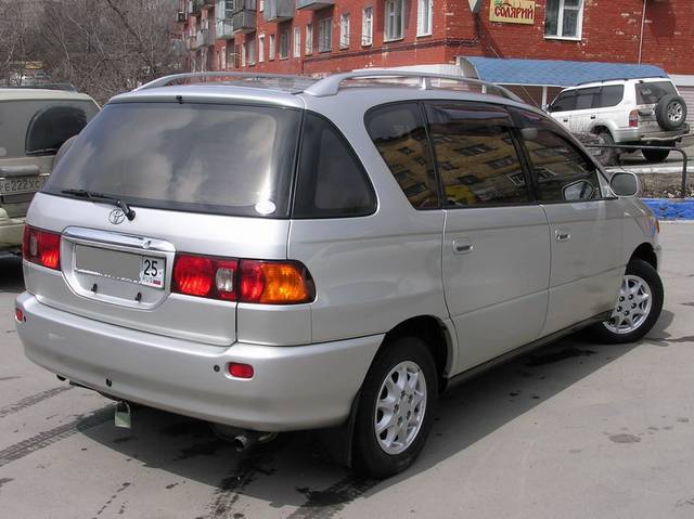 1998 Toyota Ipsum
