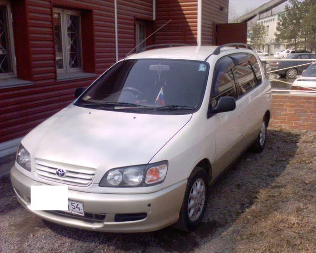 1998 Toyota Ipsum