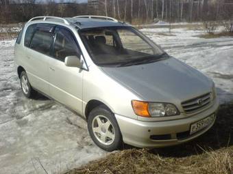 1998 Toyota Ipsum