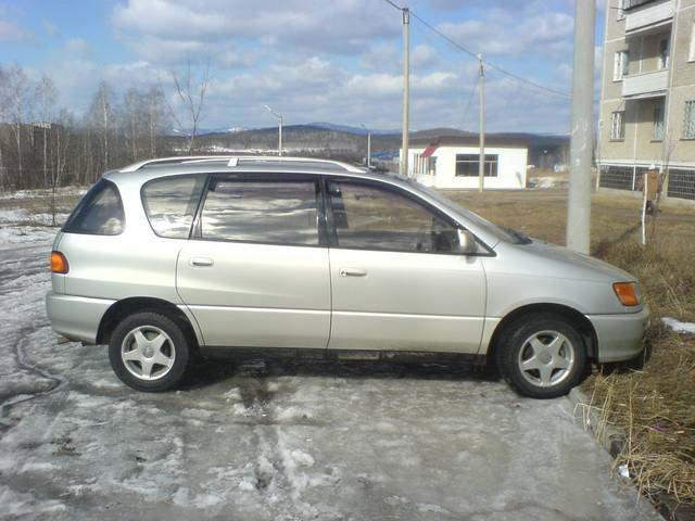 1998 Toyota Ipsum