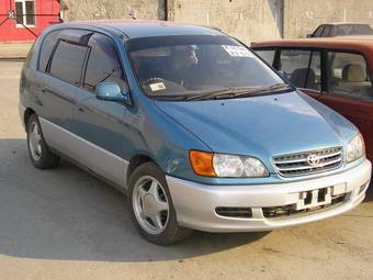 1998 Toyota Ipsum