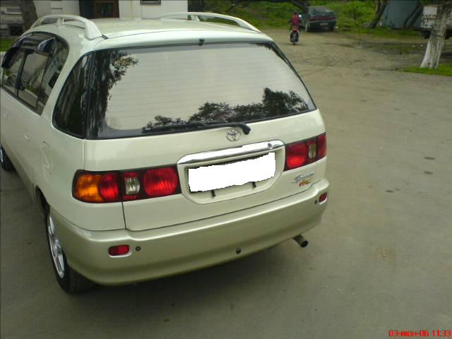 1998 Toyota Ipsum