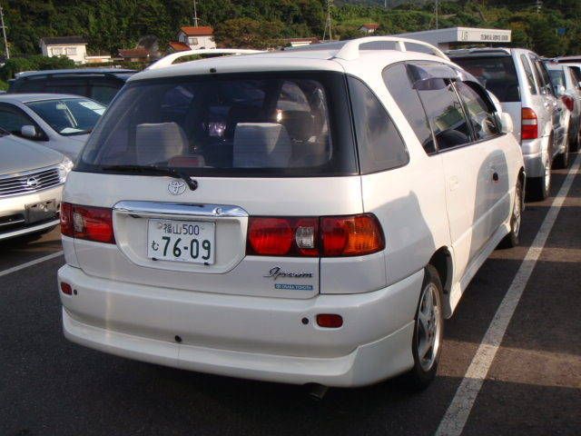 1998 Toyota Ipsum