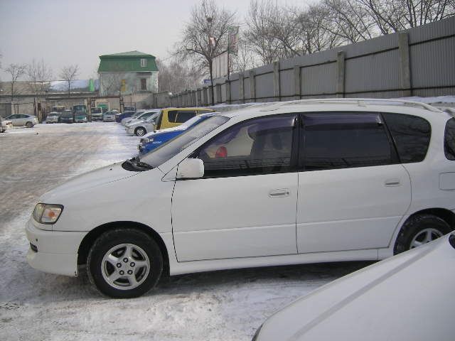 1998 Toyota Ipsum