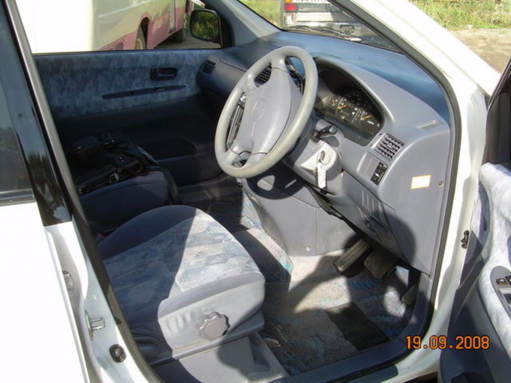 1998 Toyota Ipsum