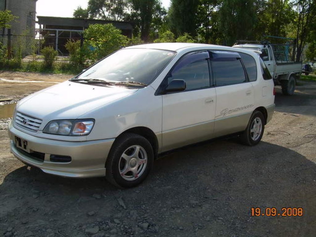 1998 Toyota Ipsum