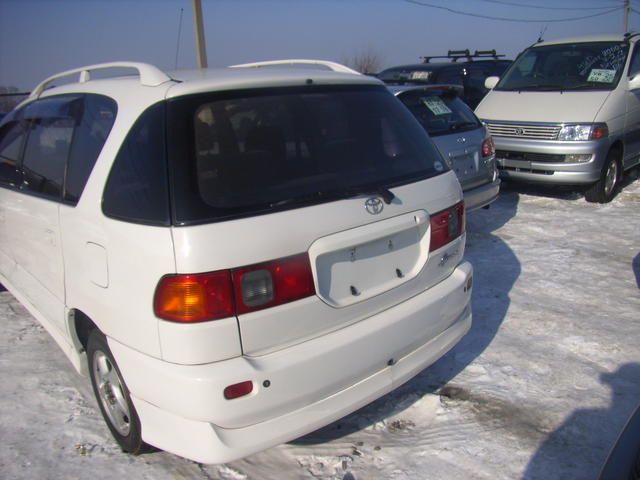 1998 Toyota Ipsum