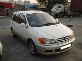 1998 Toyota Ipsum