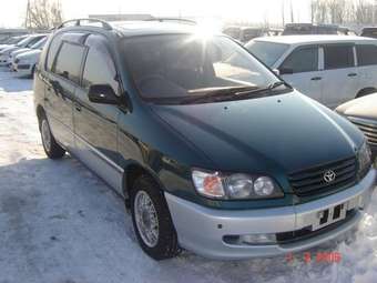 1998 Toyota Ipsum