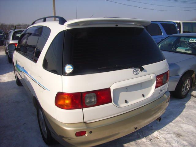 1998 Toyota Ipsum