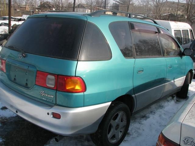 1998 Toyota Ipsum