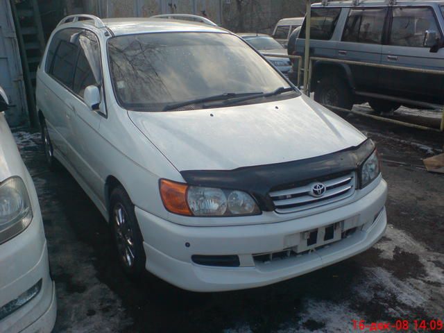 1998 Toyota Ipsum