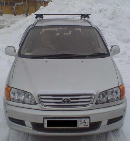 1998 Toyota Ipsum