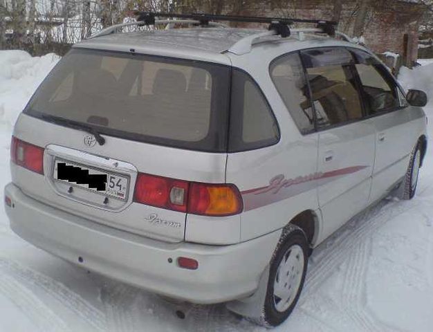 1998 Toyota Ipsum