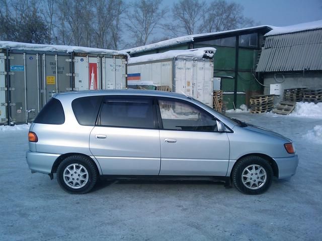 1998 Toyota Ipsum