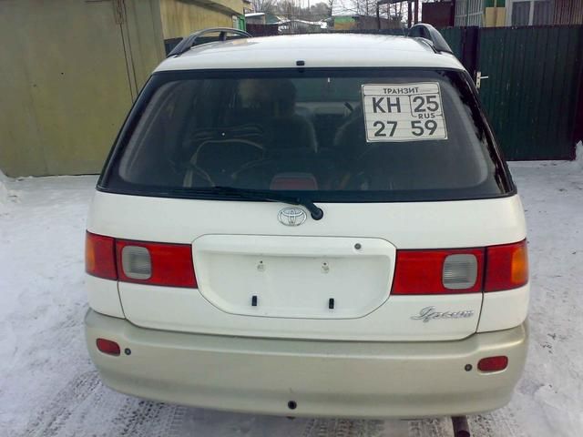 1998 Toyota Ipsum