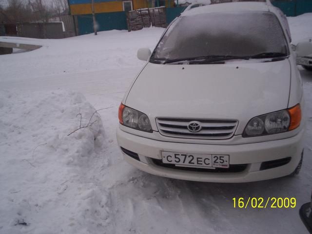 1998 Toyota Ipsum