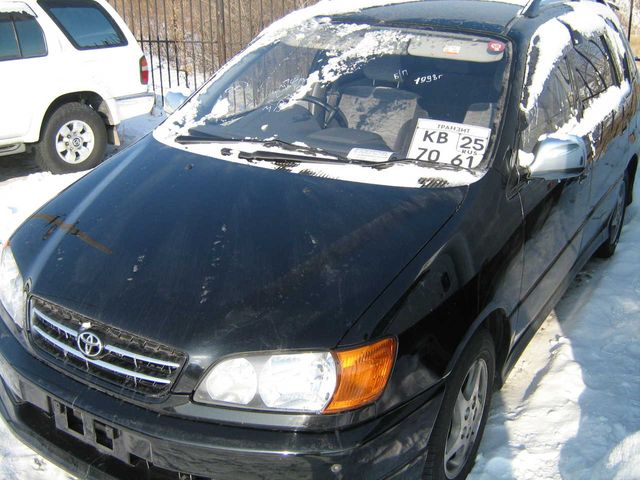 1998 Toyota Ipsum