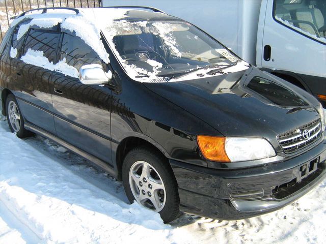 1998 Toyota Ipsum