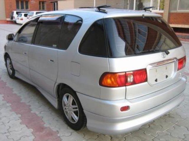 1998 Toyota Ipsum