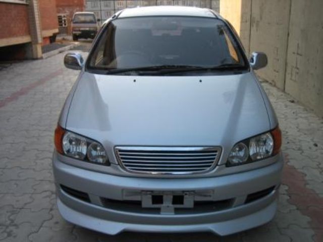 1998 Toyota Ipsum