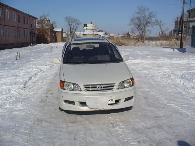 1998 Toyota Ipsum