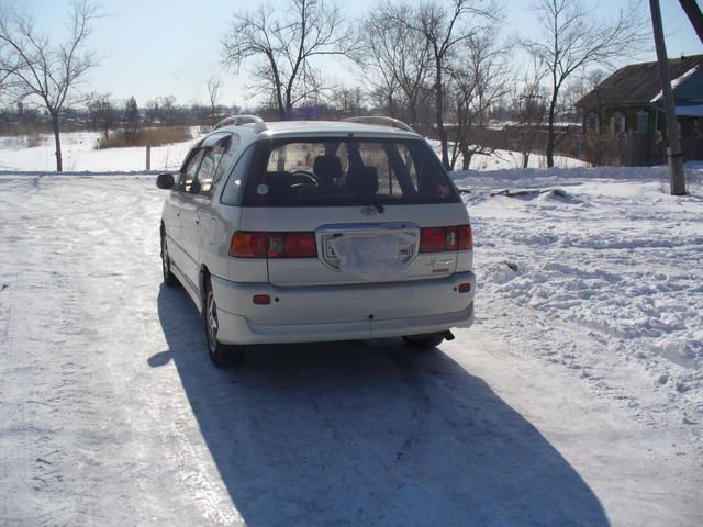 1998 Toyota Ipsum