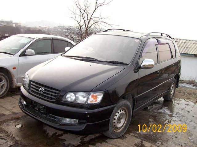 1998 Toyota Ipsum