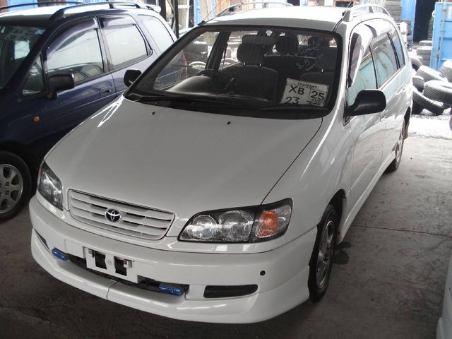 1998 Toyota Ipsum