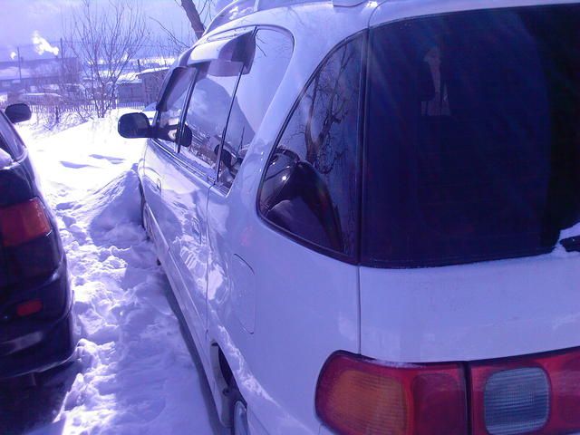 1998 Toyota Ipsum