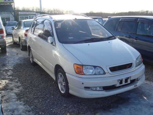 1998 Toyota Ipsum