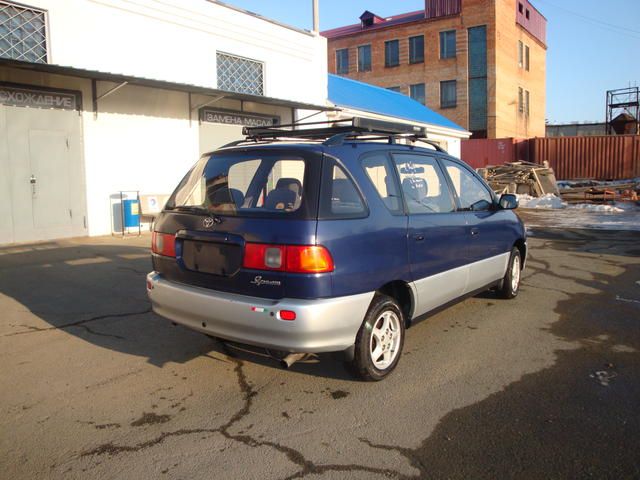 1998 Toyota Ipsum