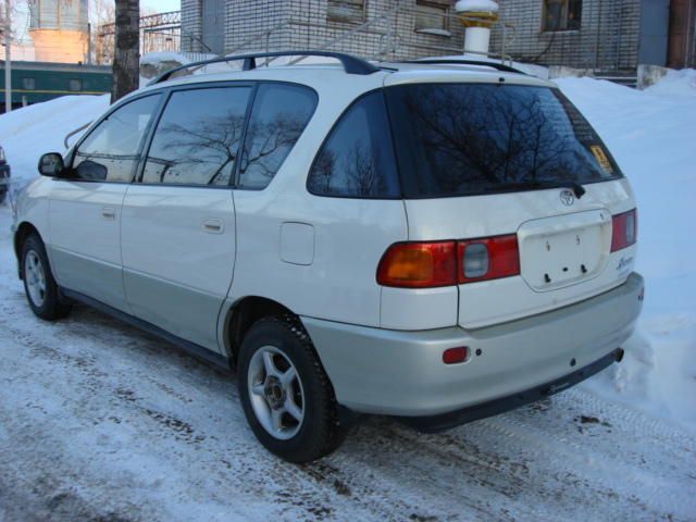 1998 Toyota Ipsum