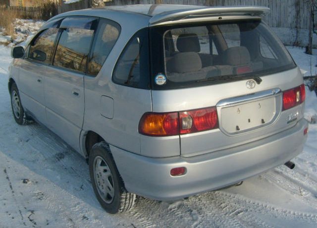 1998 Toyota Ipsum