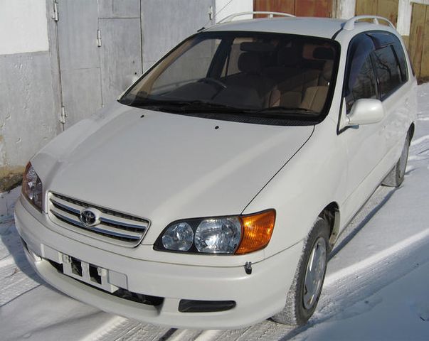 1998 Toyota Ipsum