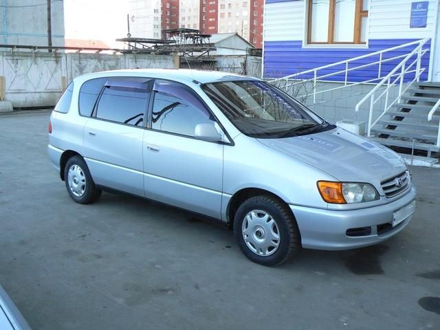 1998 Toyota Ipsum