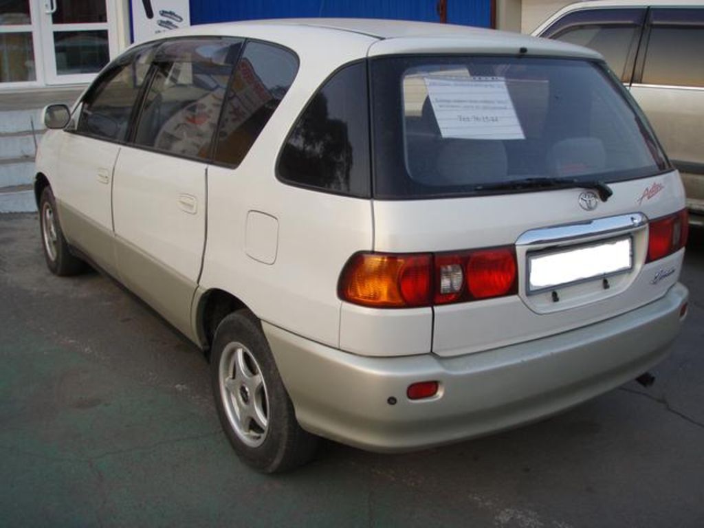 1998 Toyota Ipsum